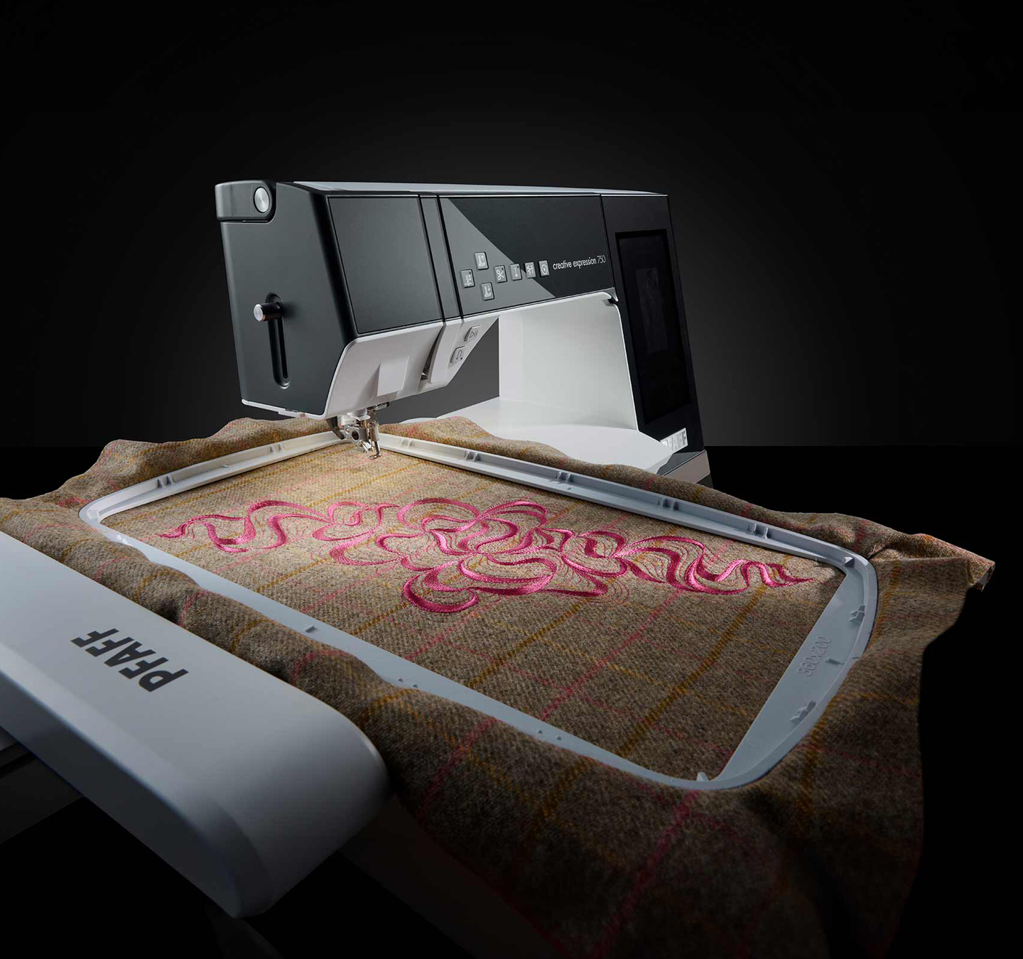 PFAFF CREATIVE EXPRESSION 750